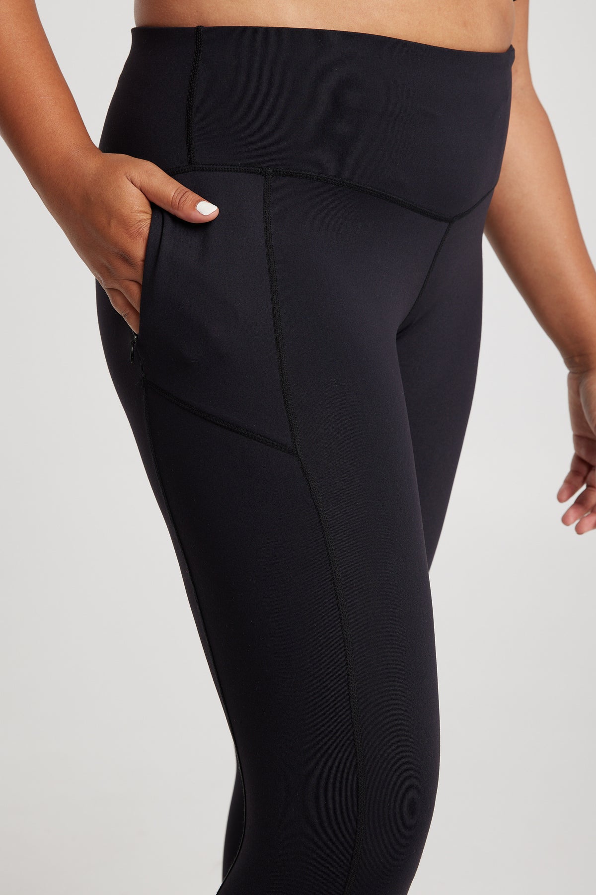 Skinny fit: 7/8-length leggings with zip details - black
