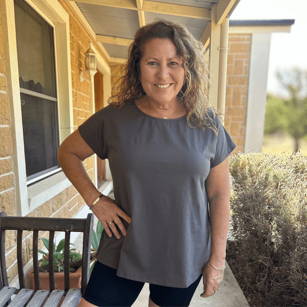 CORE CAP SLEEVED TEE - STONE