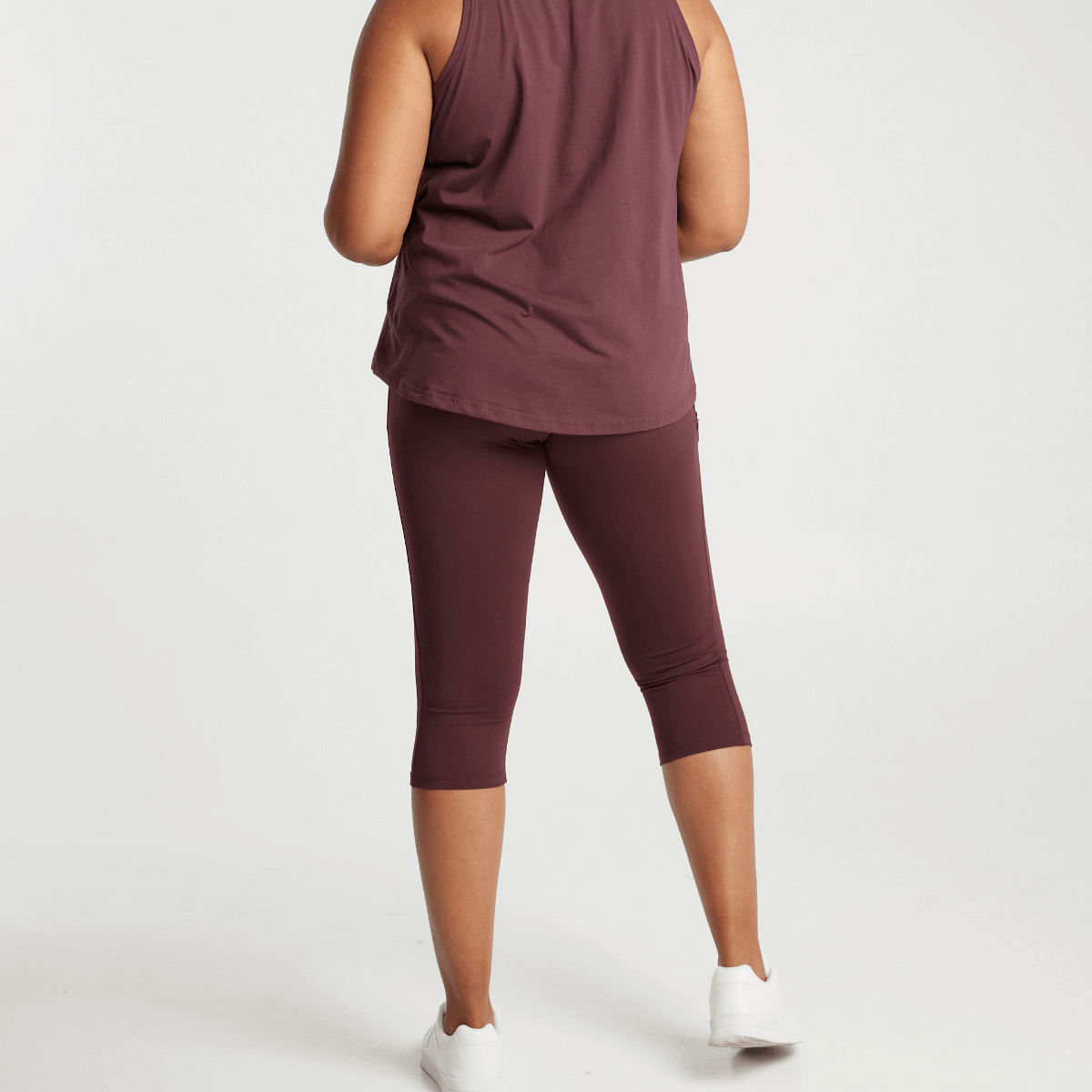 Victoria Stag Core 3/4 Length Leggings in Ox Blood front
