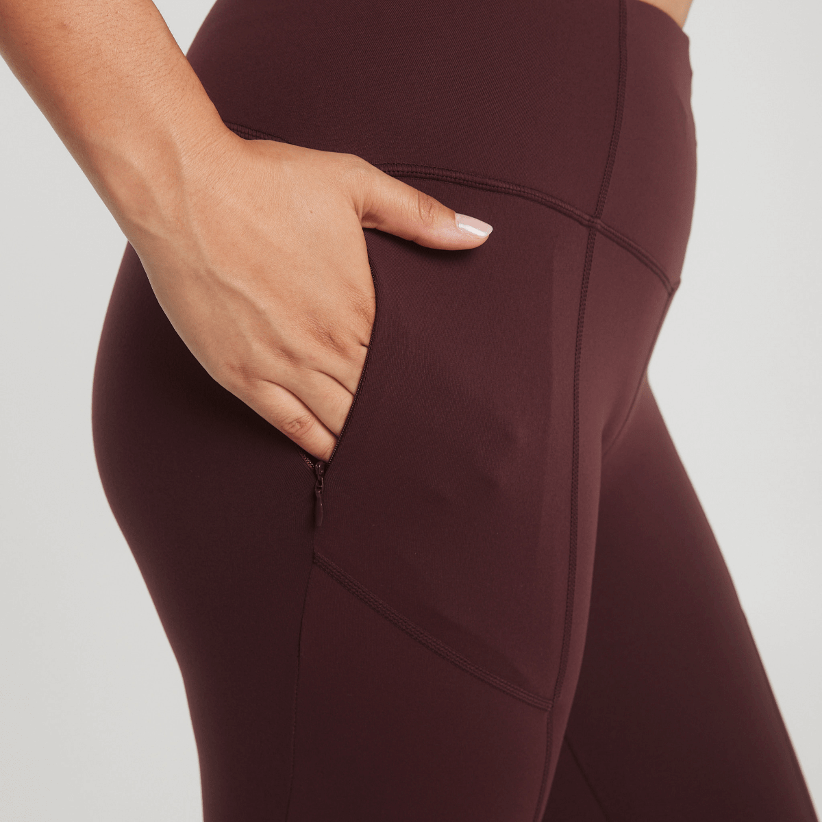 Victoria Stag Core 3/4 Length Leggings in Ox Blood pocket