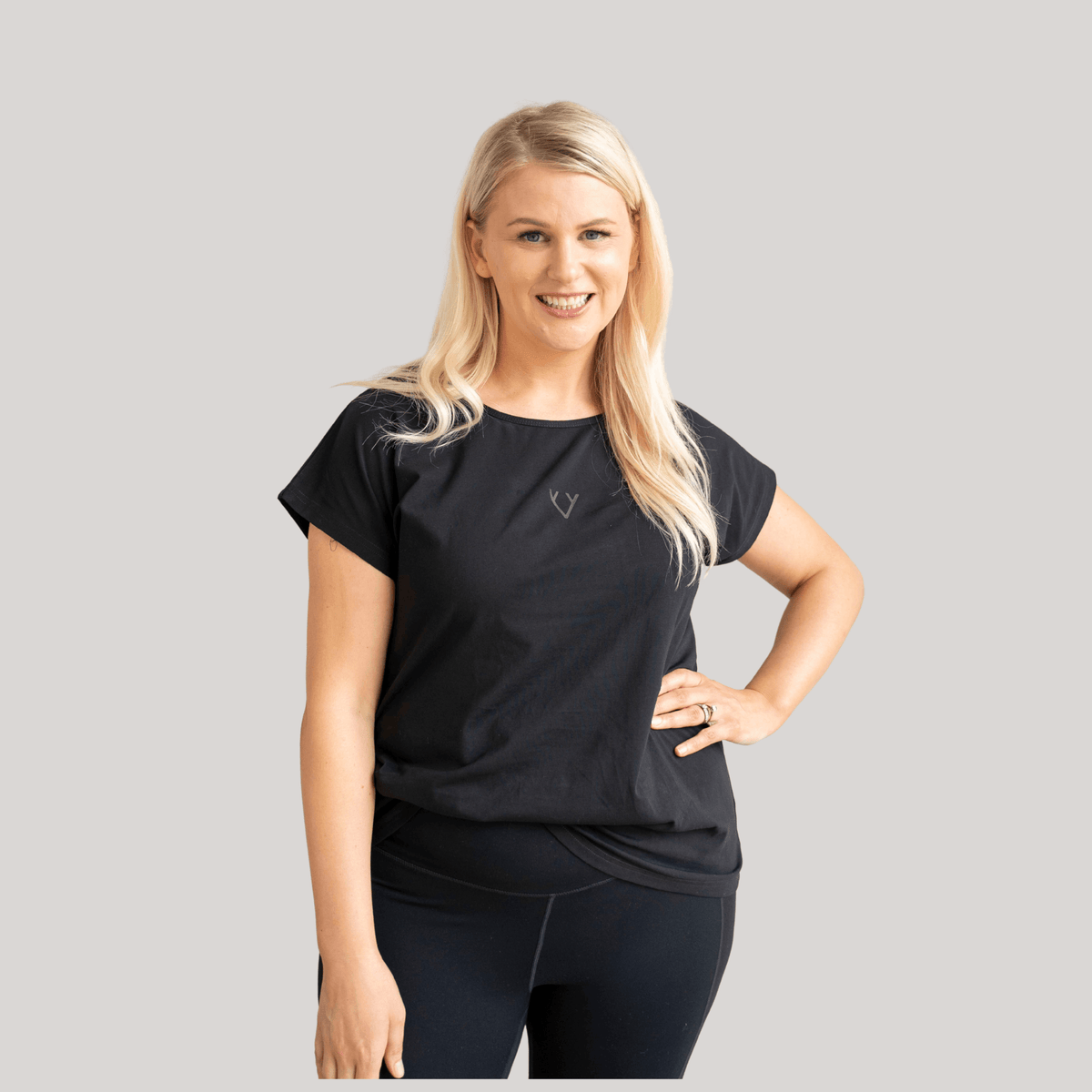 CORE CAP SLEEVED TEE - BLACK